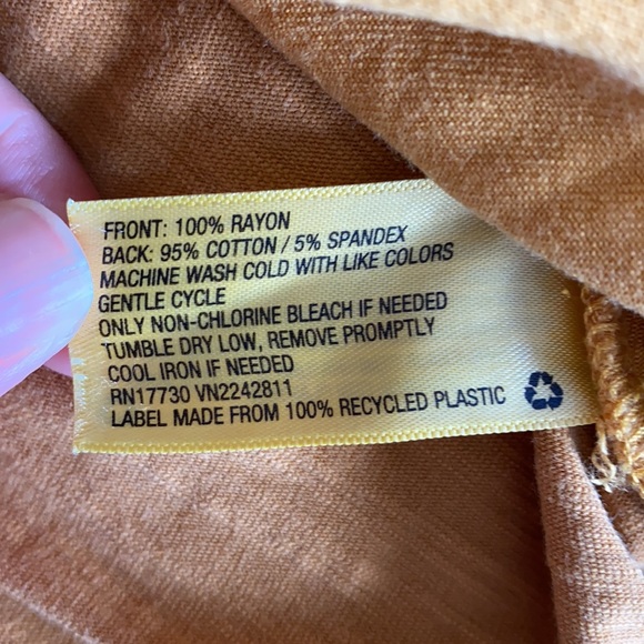 Universal Thread Tank - Picture 7 of 7